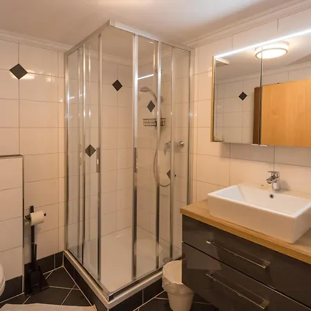 Gaestehaus Ingeborg Bed & Breakfast 3*