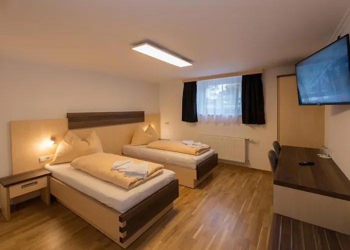 לינה וארוחת בוקר Gaestehaus Ingeborg זאלבך הינטרגלם