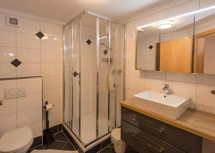 Gaestehaus Ingeborg לינה וארוחת בוקר 3*